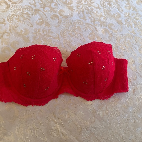 Victoria Secret red bra - Picture 4 of 4